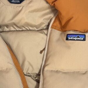 Patagonia Men's Beige and Rust Puffer Jacket
